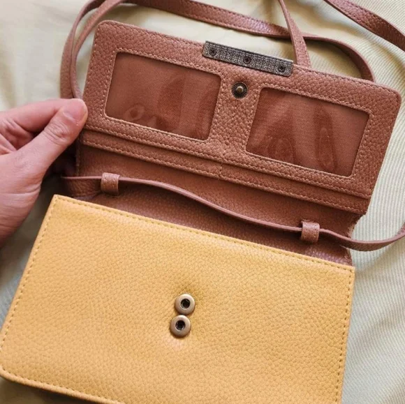 Roots Colour Block wallet/messenger bag - Picture 2 of 5